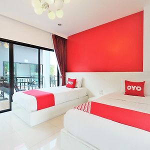 Twin Room Pool View
